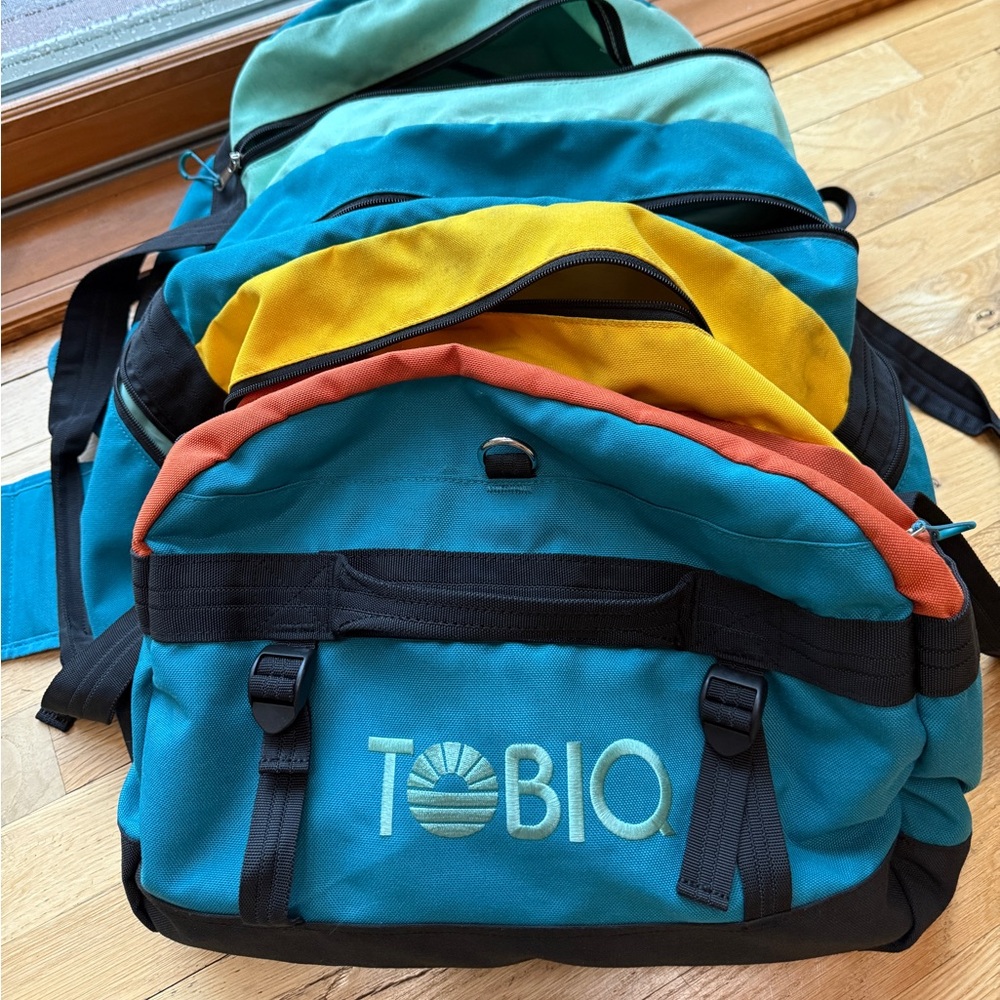TOBIQ travel bag! PERFECT FOR TRAVELING OR GYM